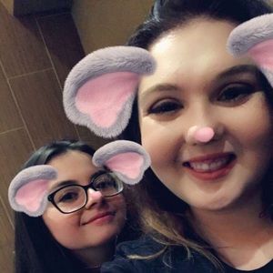 Meet your Posher, Marisa